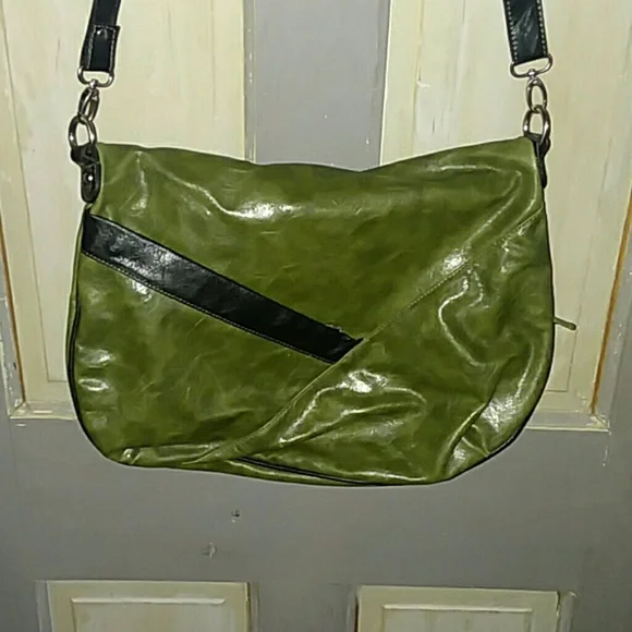 Tote - Picture 1 of 5